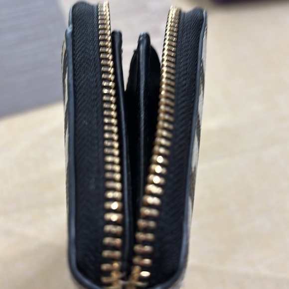 Kate Spade Black and White Striped Wallet - Picture 9 of 12